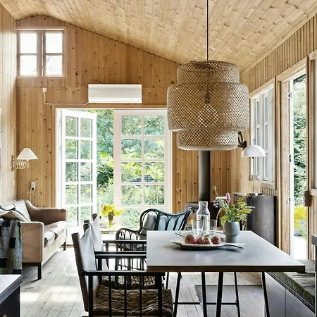 70s Nostalgia Garden On Sjaellands Odde Hébergement de vacances Tjørneholm